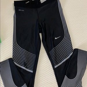 Nike leggings
